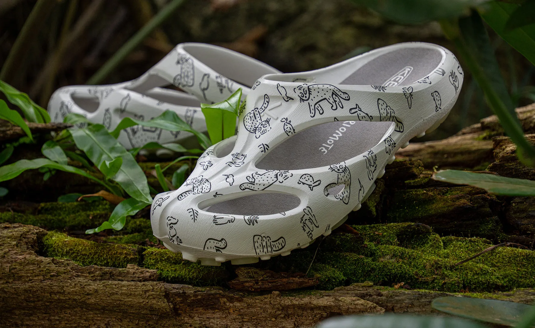 All Gender Shanti Arts Clog x Us 4 IRIOMOTE  |  Us 4 Iriomote,Comfort
