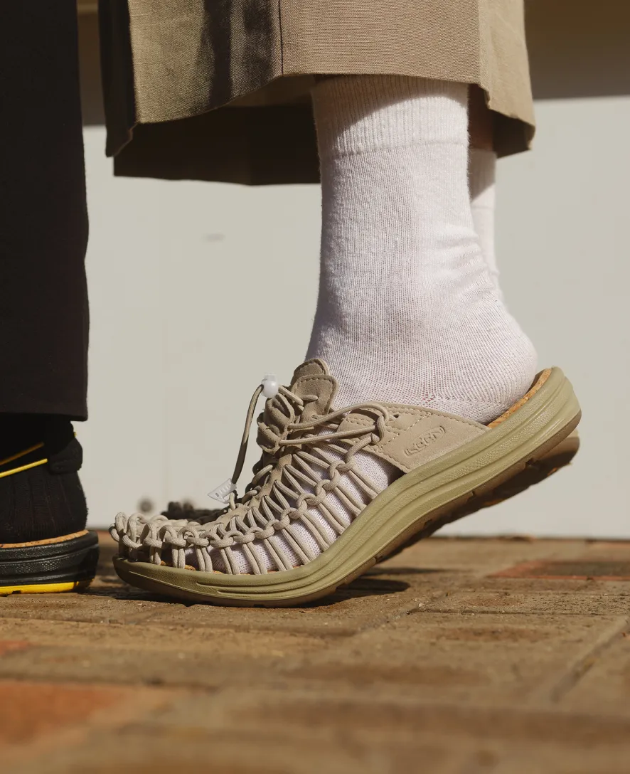 All Gender UNEEK II Convertible  |  Plaza Taupe/Plaza Taupe,Soft Comfortable Sandals