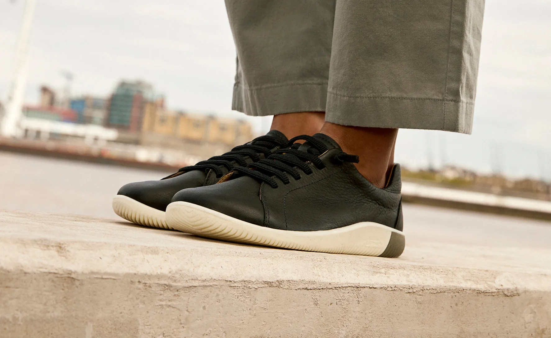 Women's KNX Leather Sneaker  |  Black/Star White,Comfort