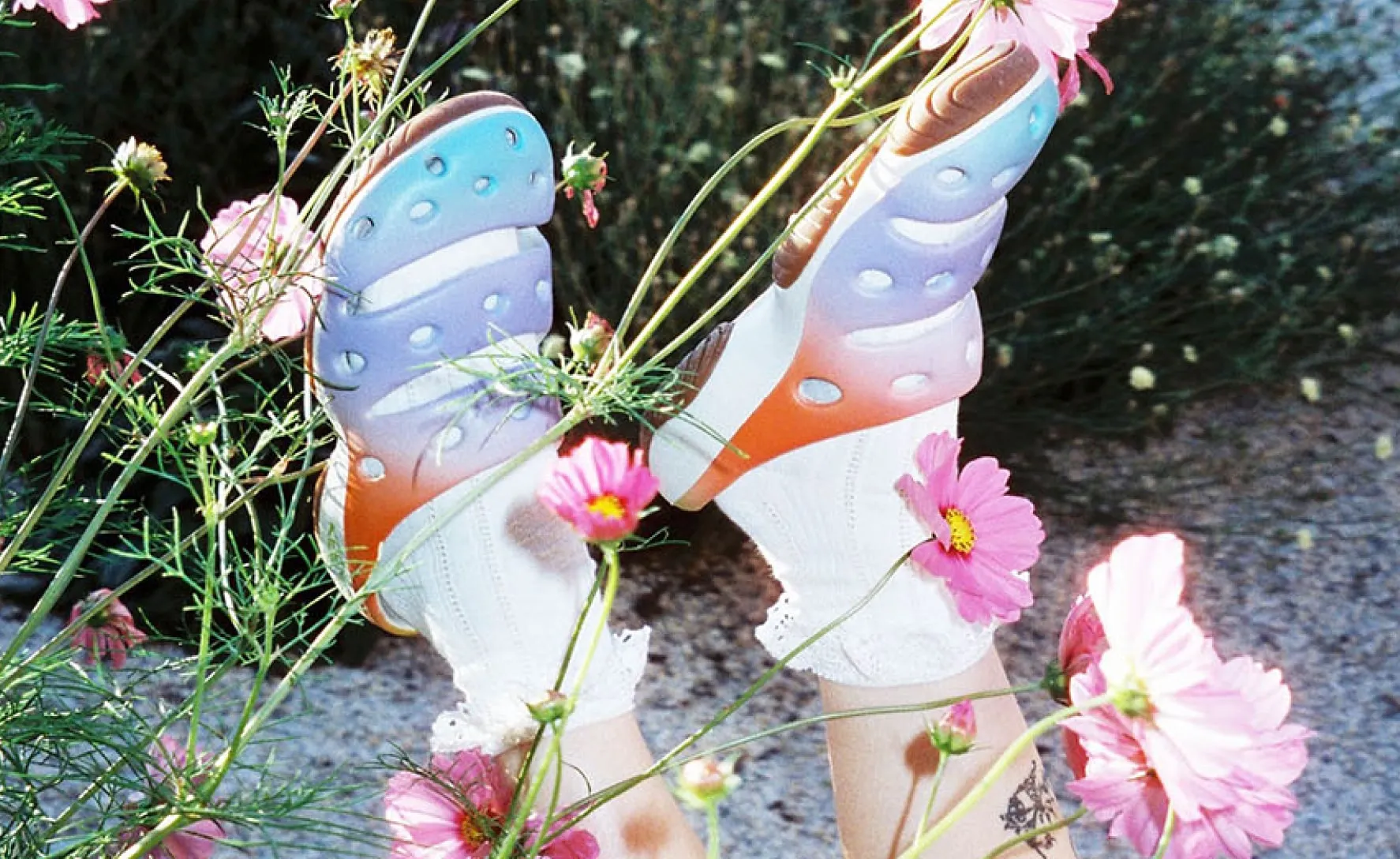 Women's Yogui Arts Clog x Beci Orpin  |  Multi/Clearly Aqua,Comfort